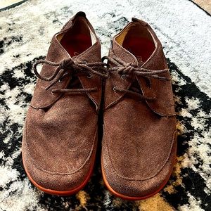 Men’s Olukai genuine brown suede leather lace up shoes. Size 41.